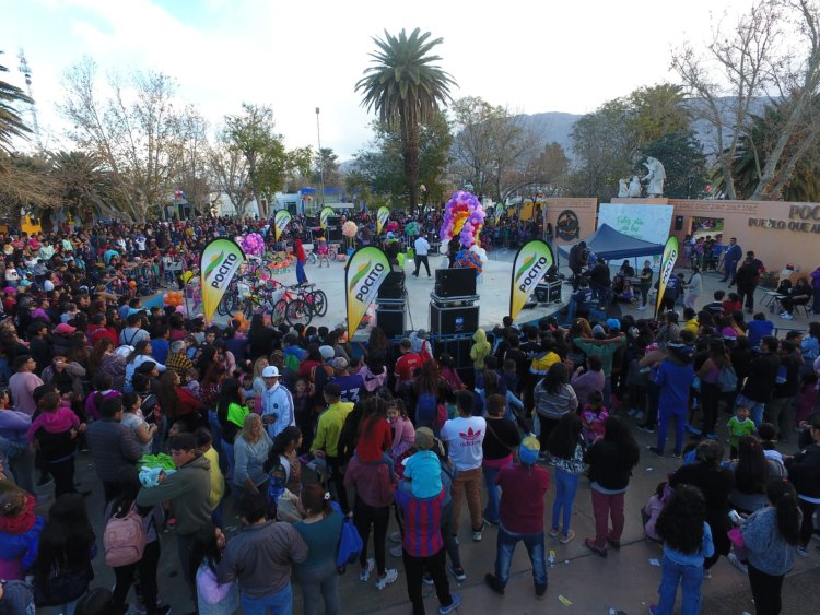 Plaza La Libertad vibró con más de 10 mil personas en los festejos por el Día de las Infancias
