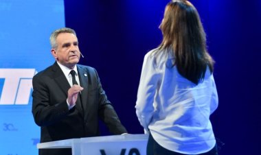 Rossi a Villarruel :  "Sos una infiltrada de la democracia"