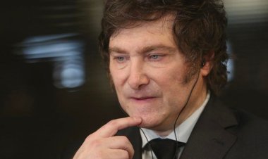 Milei baja el perfil a menos de un mes de las elecciones