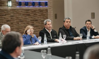 Uñac se reunió con diputados electos y referentes de de UxP
