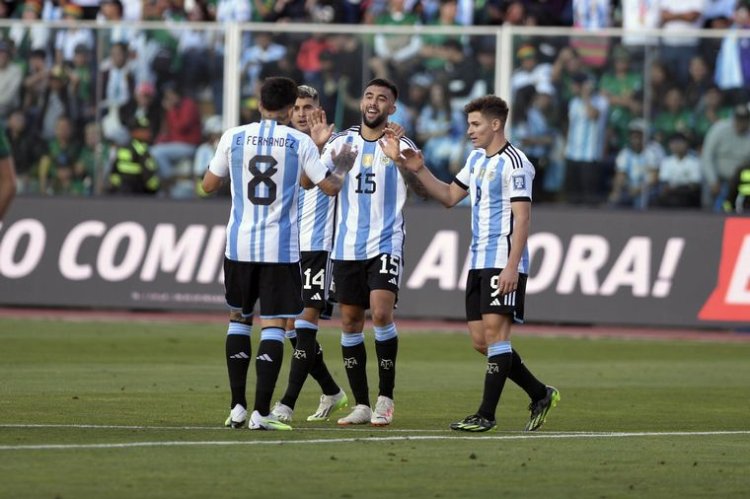 Sin Messi, Argentina goleó 3-0 a Bolivia en La Paz