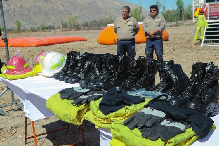 Nación entregó movilidades y equipamiento a la Brigada de Incendios Forestales de San Juan