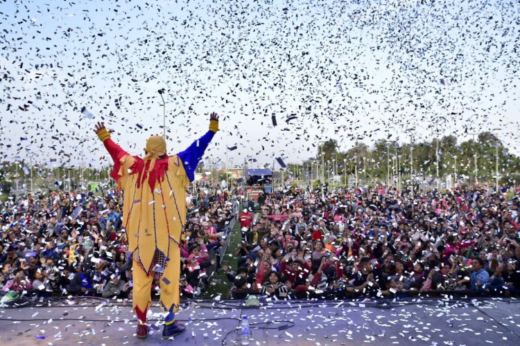 Más de 30.000 personas bailaron y cantaron al ritmo de Piñón