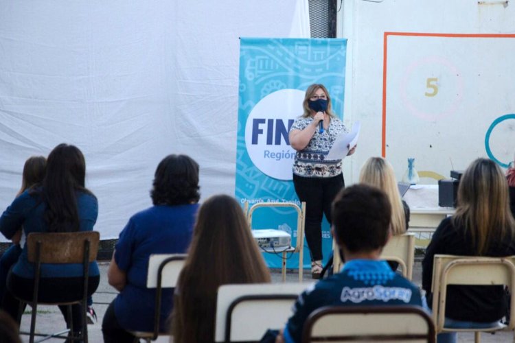 Plan FINES: todos los grupos en San Juan regresarán a clases