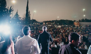 Uñac festejó en Rawson el Día de la Madre con los candidatos de Unión por la Patria