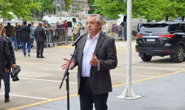Alberto Fernández destacó la importancia de 40 años de democracia