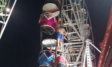 Pánico en el Parque de Diversioines; once personas atrapadas