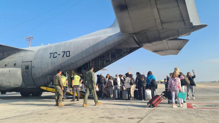 Comenzó la evacuación de los argentinos que pidieron salir de Israel