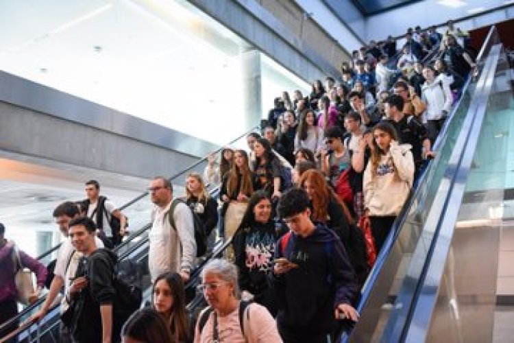 Llegó al país el vuelo de Aerolíneas Argentinas con primeros repatriados de Israel