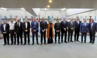 Los gobernadores del PJ se reúnen para unificar una posición sobre Milei