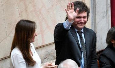 La Asamblea Legislativa proclamó a la fórmula presidencial Milei-Villarruel