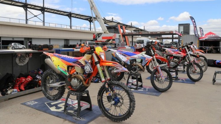 Six Days de Enduro: los equipos van colmando el San Juan Villicum