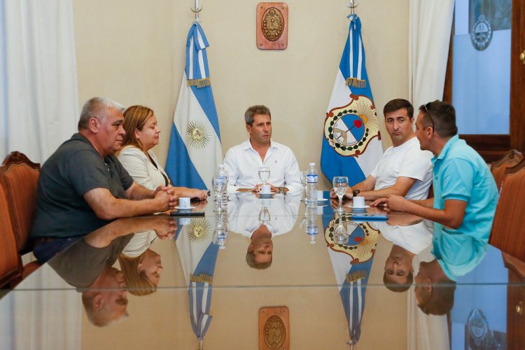 El gobernador se reunió con concejales electos de Santa Lucía