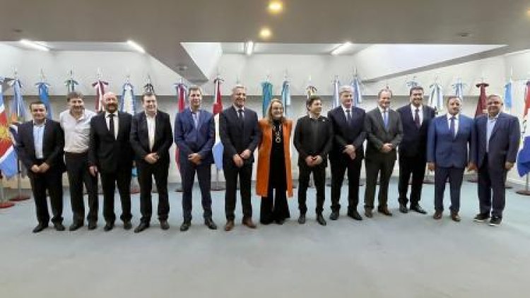 Los gobernadores del PJ se reúnen para unificar una posición sobre Milei