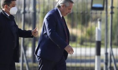 Fernández formalizó la aceptación de la renuncia de su Gabinete