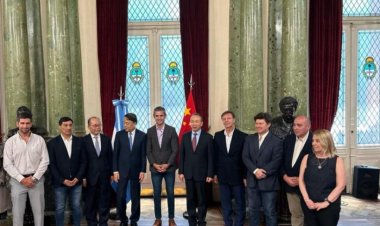 Jose Peluc, participo de la reunion con el Vicepresidente de la Asamblea Popular China