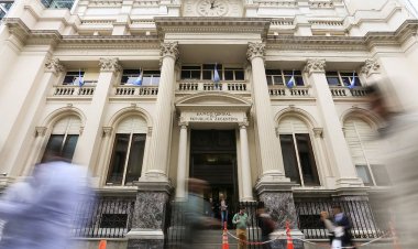 Autorizan por decreto emitir dos billones de pesos para 2024