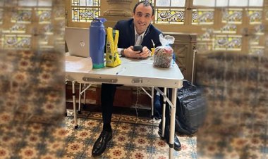 Sin oficina: un senador de Santa Cruz se instaló en un pasillo