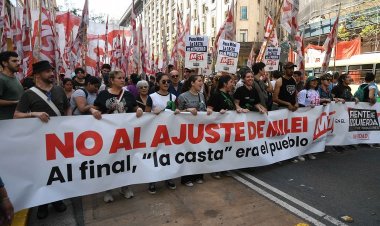 La marcha contra Milei se desarrolló sin cortes