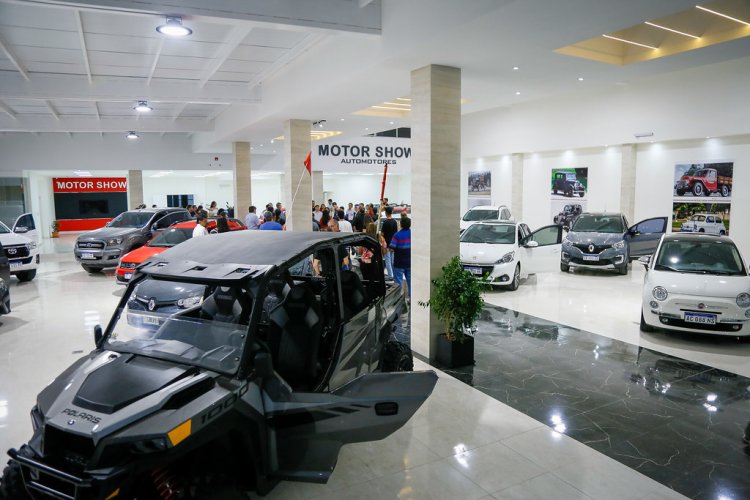 Los autos subieron más del 40% en dos semanas y golpean a la clase media