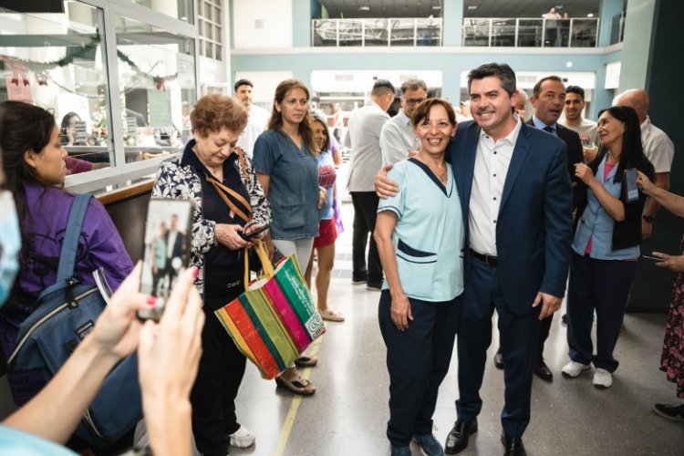El gobernador Marcelo Orrego recorrió el Hospital Rawson