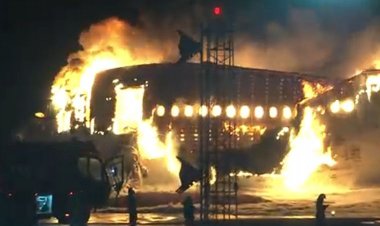 Temible incendio de un avión en Tokio con 300 pasajeros