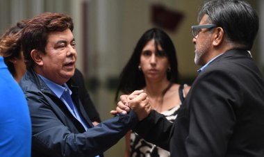 La Justicia dio curso al amparo de 500 intendentes contra el DNU de Milei