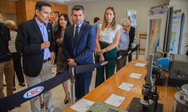 Orrego inauguró la muestra fotográfica para conmemorar el 80º aniversario del terremoto del 44
