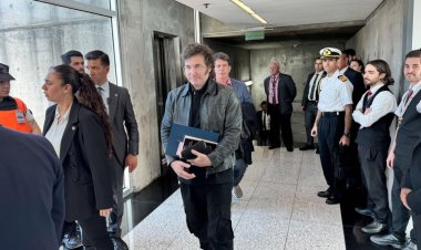 Milei emprende el retorno al país desde Davos