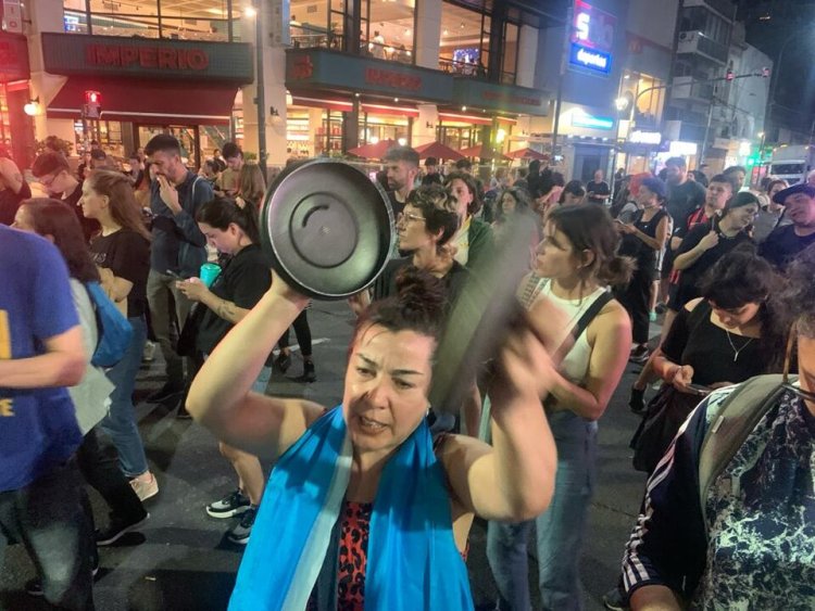 Nuevos cacerolazos contra Milei en distintos puntos del país