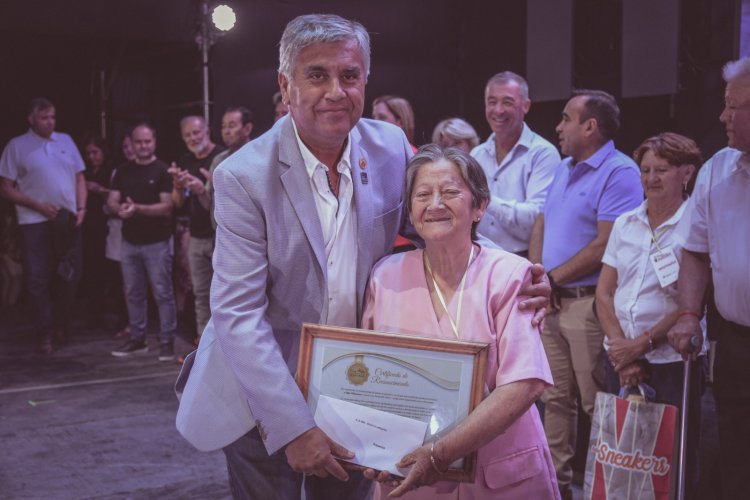 Iglesia reconoció a vecinos por su aporte a la cultura como ejemplo para la comunidad