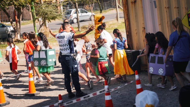 Los chicos de las Colonias de Verano de Pocito aprenden seguridad vial jugando