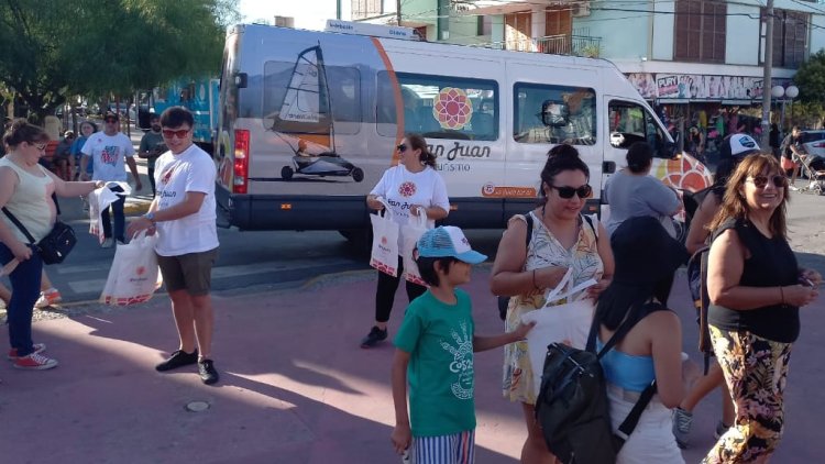 San Juan promociona su oferta turística en el Festival de Cosquín