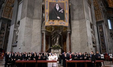 Francisco canonizó a Mama Antula