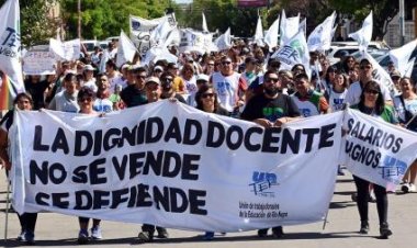 Arrancan las clases en siete provincias, en medio de un llamado a paro nacional docente