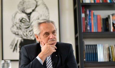 Denunciaron a Alberto Fernández por presunta malversación de fondos públicos
