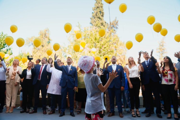 Suelta de globos por el Día de la Lucha contra el Cáncer Infantil*