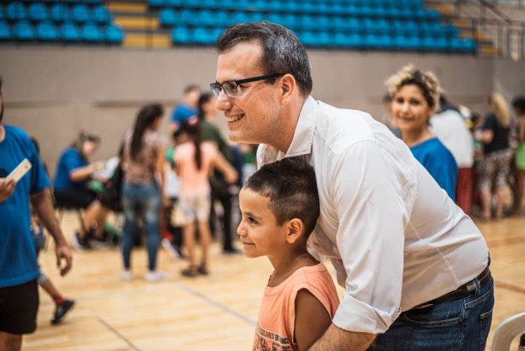 Entregaron cerca de 2000 Kits Escolares a los asistentes de la Colonias de Verano en Rawson