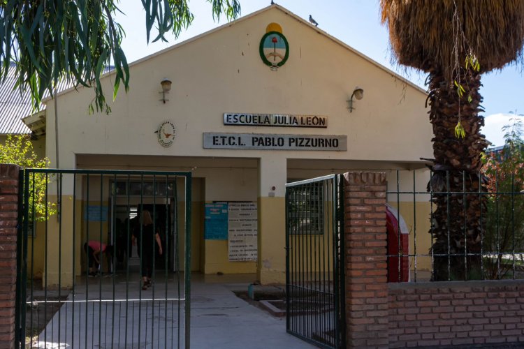 Rivadavia colaboró con 87 escuelas para volver a clases