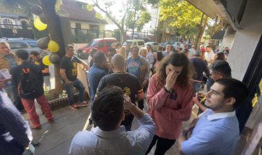 Dos cuadras de Cola en Palermo para afiliarse a La Libertad Avanza
