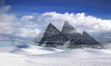 Hallaron una pirámide en la Antártida idéntica a las de Egipto