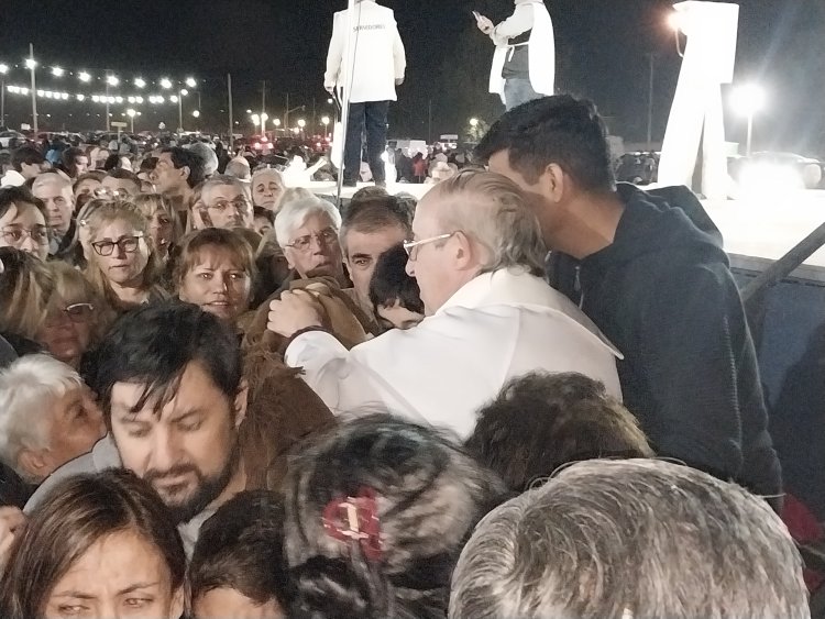 Una multitud celebró misa entorno a las reliquias del Santo Cura Brochero