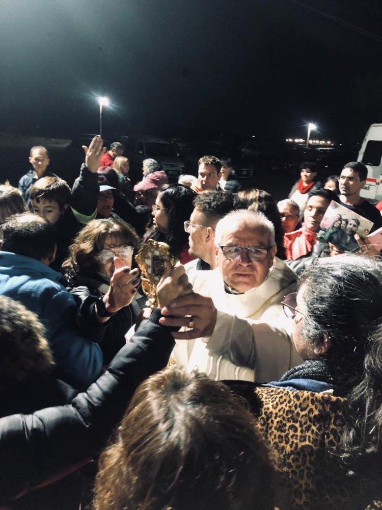 Una multitud celebró misa entorno a las reliquias del Santo Cura Brochero