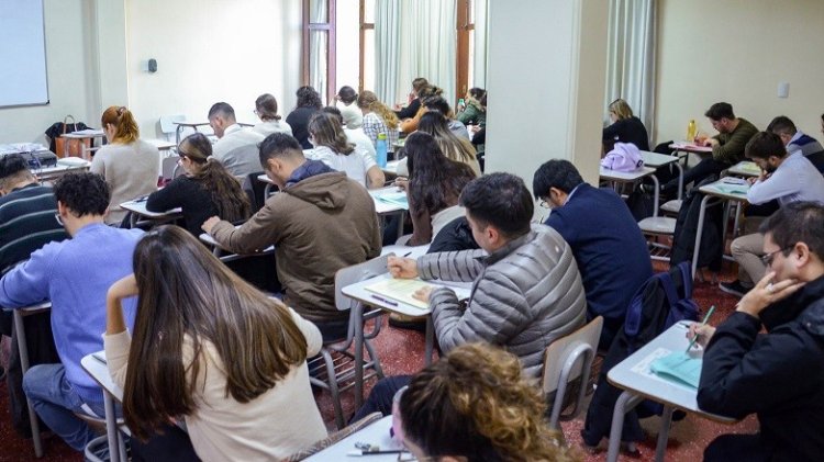 Abren la convocatoria para Residencia de los equipos de salud 2024