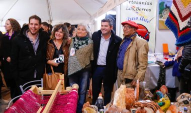El gobernador Orrego estuvo en la apertura de la XXIX Feria Internacional de las Artesanías