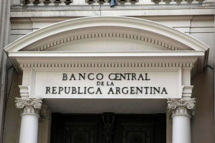 El Banco Central bajó la tasa de interés de 60 a 50%