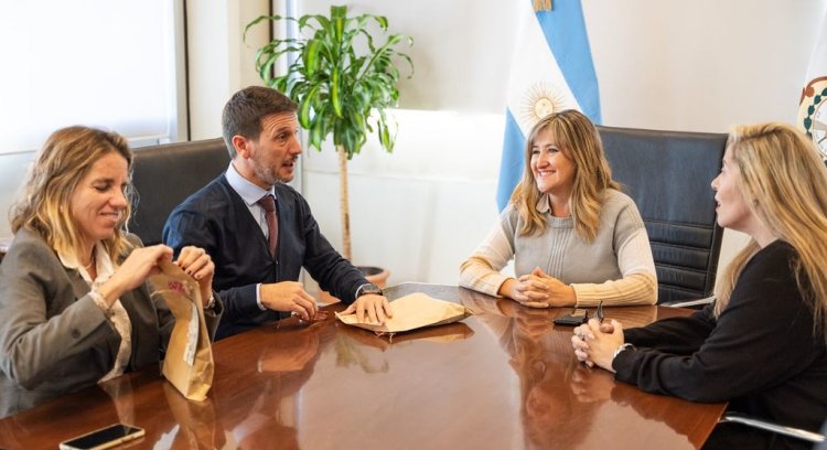 Educación y Minería firmaron convenio de cooperación interministerial