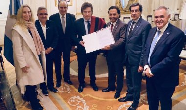 Javier Milei recibió a gobernadores tras convocar a un nuevo pacto