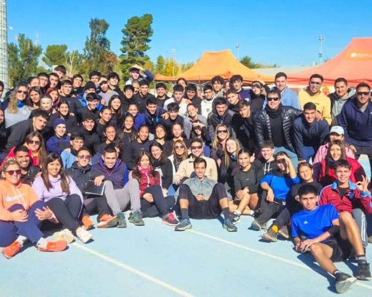 Profesores jachalleros de educación física en una Jornada  provincial