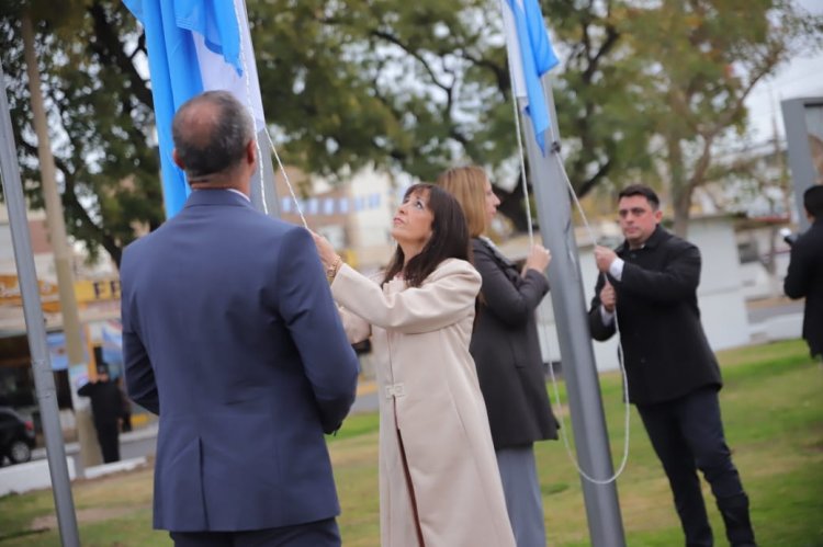 Celebración del Aniversario 462 de San Juan en la Plaza Juan Jufre